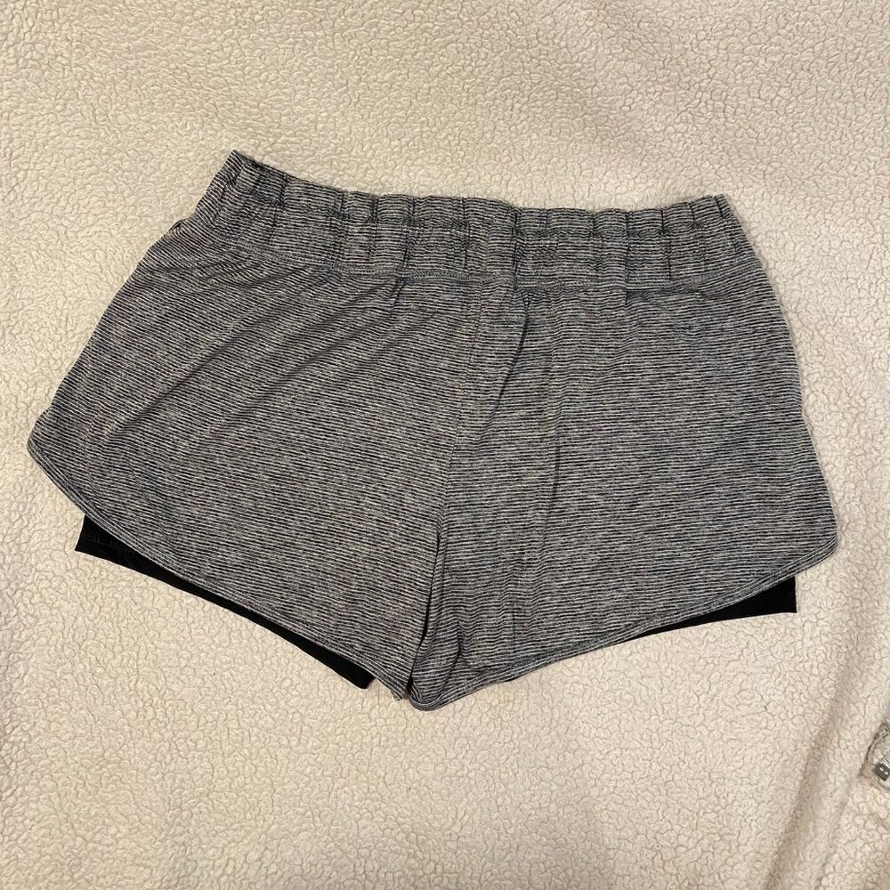 Avia Black and Gray Patterned Athletic Shorts - Biker Shorts Lining - Women's XL - Picture 2 of 8